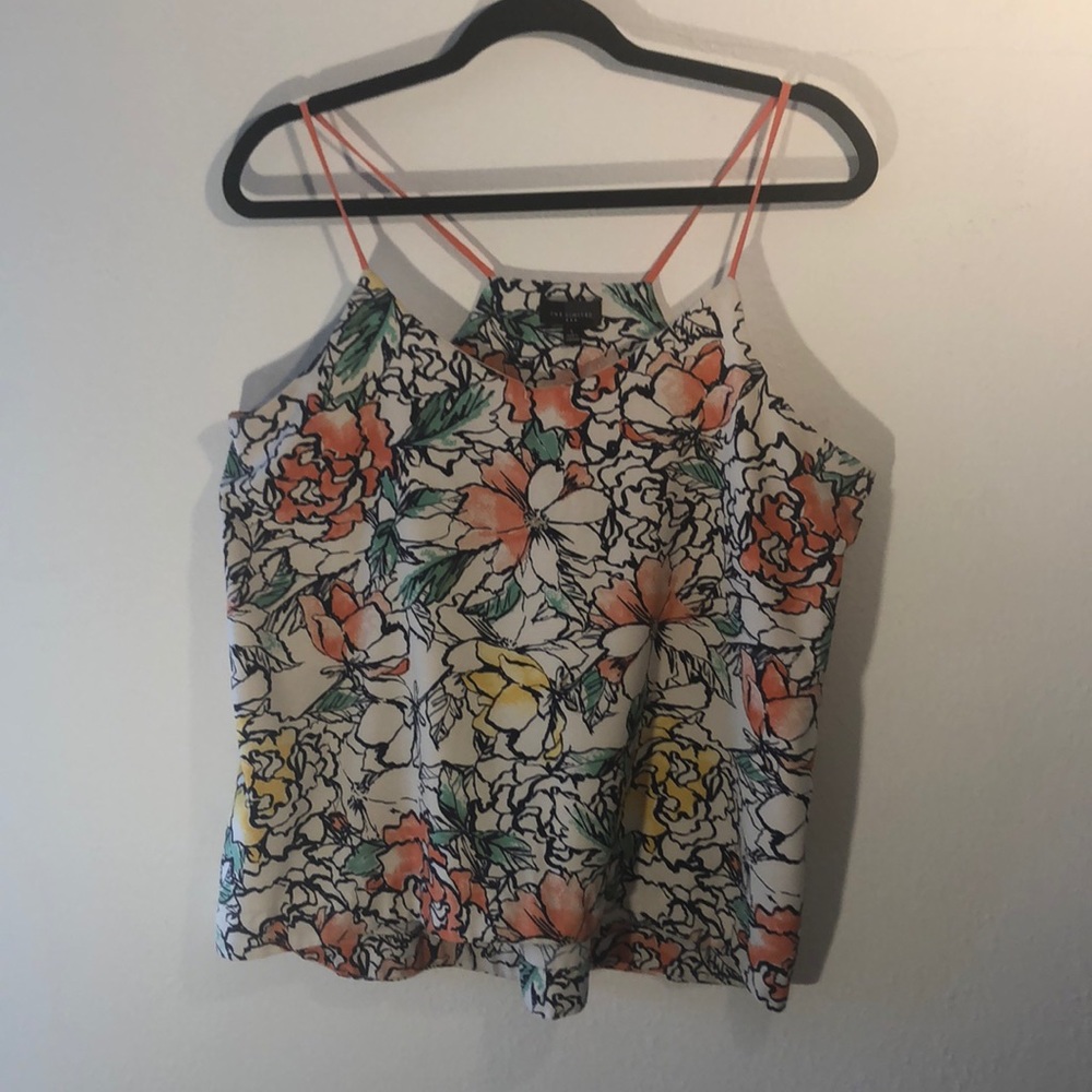 The Limited flower swing tank